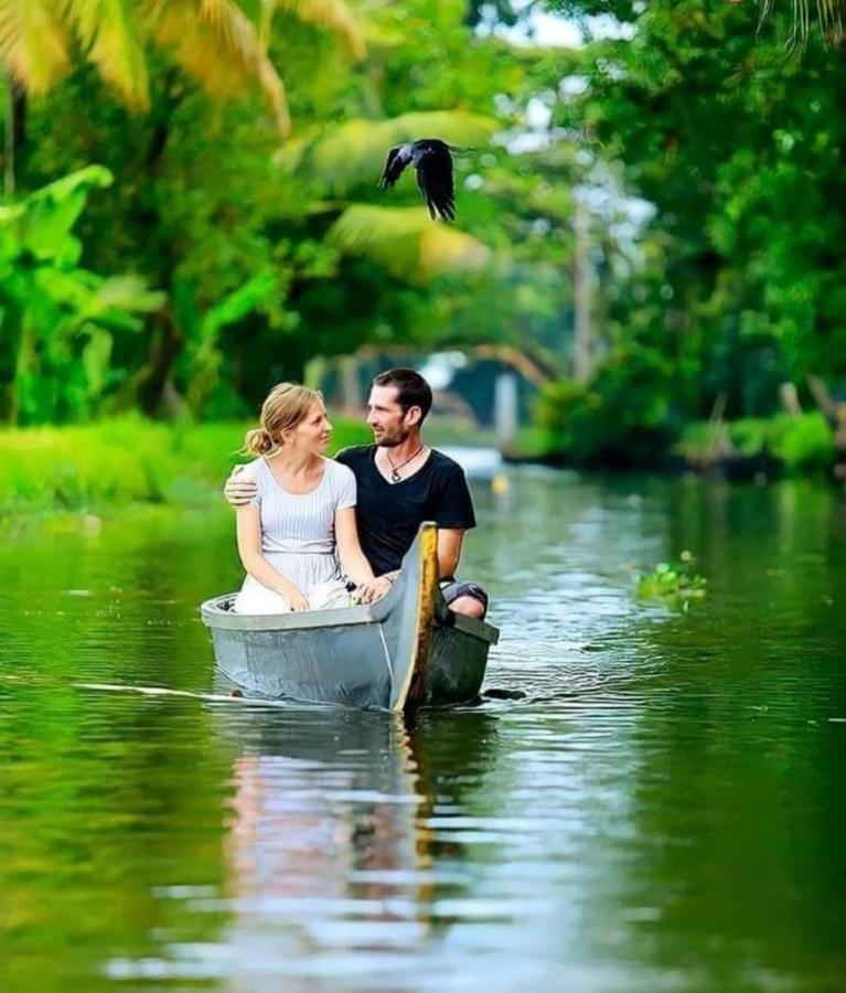 Alappuzha Vivaresidence Homestay מראה חיצוני תמונה